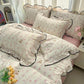 Juego de ropa de cama con ribete ondulado fresco